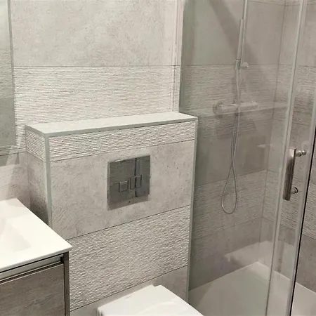 Apartment Hypercentre Lamartine 001 *